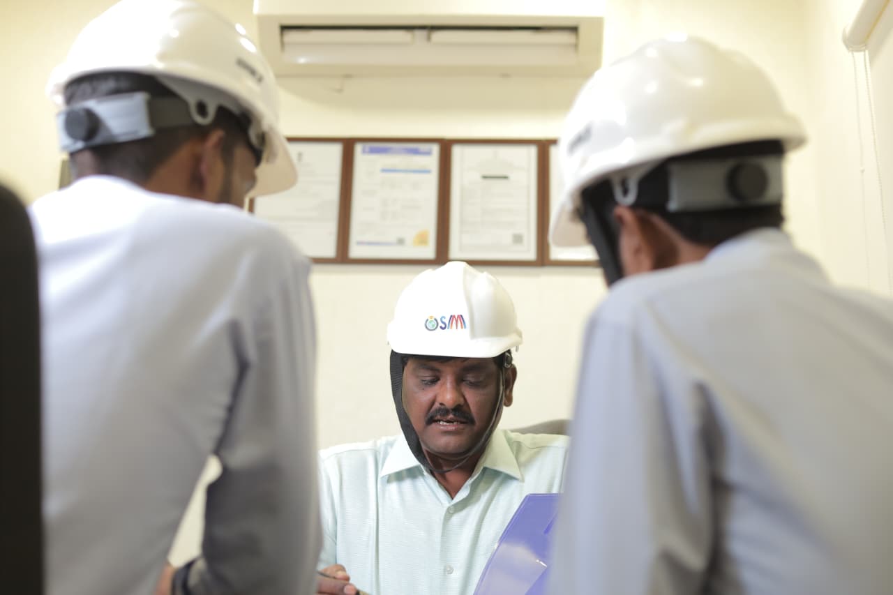 Om%20Shiv%20Malhar%20Marine%20Services